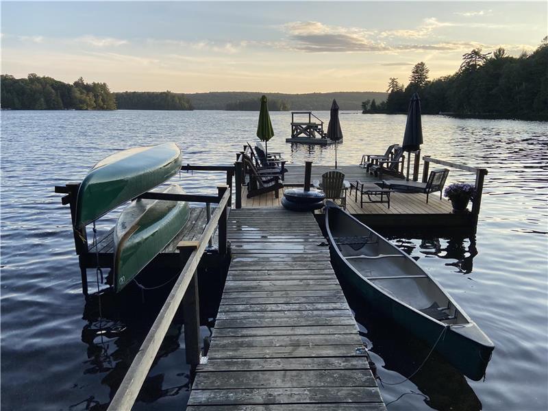 5Bedroom Waterfront Cottage on Burks Falls Cottage Rental GL31703 CottagesInCanada