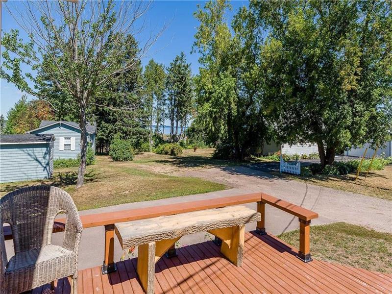 Parlee Beach, The Bluff, 8 King Shediac Cottage Rental PL31725