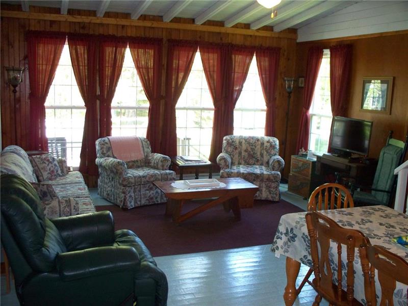 Parlee Beach Seewater Cottages 11 Shediac Cottage Rental GL31892