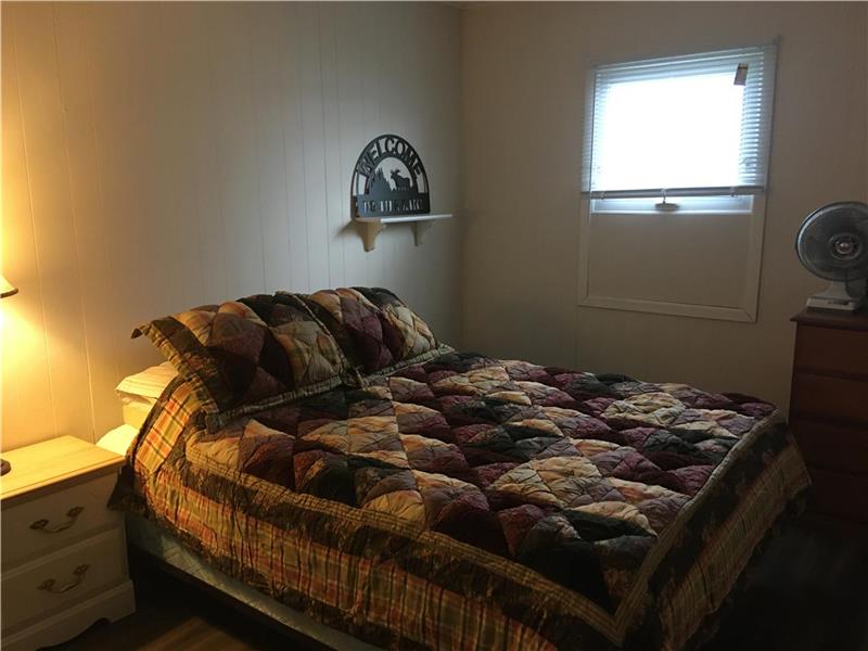 Oasis on Beaver Lake Erinsville Cottage Rental GL31927