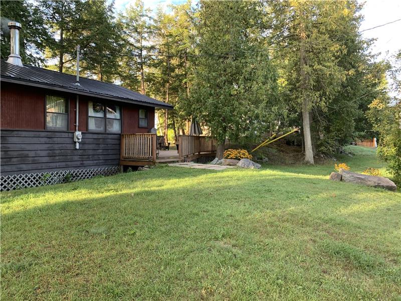 Ontario Round Lake Retreat, Havelock Cottage Rental DI31938