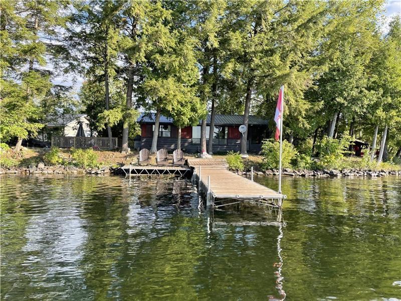 Ontario Round Lake Retreat, Havelock Cottage Rental DI31938