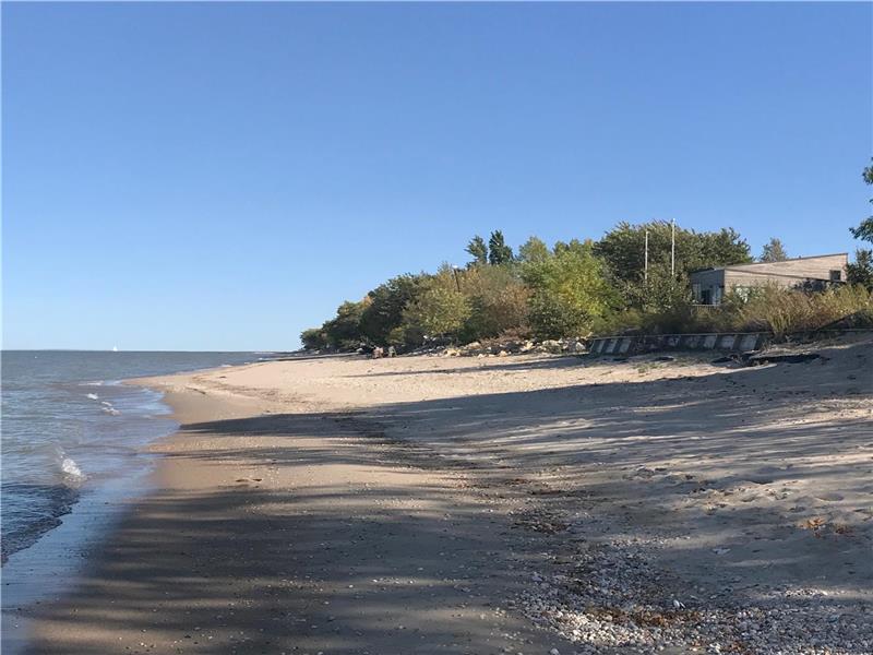 Willow Island Lake House Gimli Cottage Rental GL31960