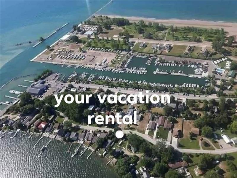 Waterfront property in Erieau on Erieau Cottage Rental GL32051