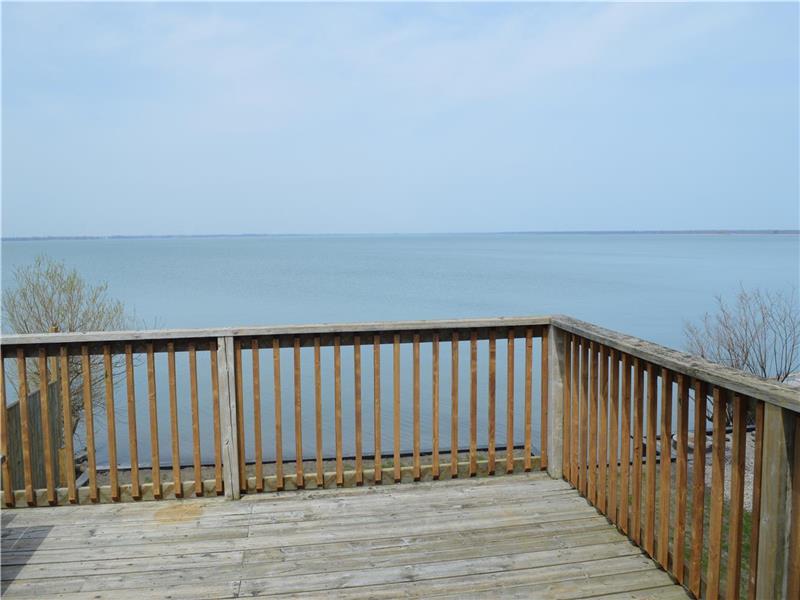 Waterfront property in Erieau on Erieau Cottage Rental GL32051