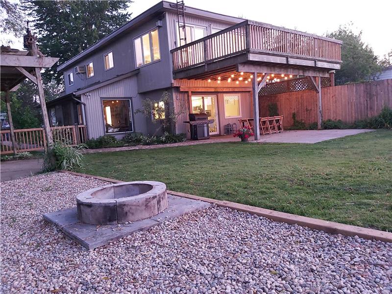 Waterfront property in Erieau on Erieau Cottage Rental GL32051