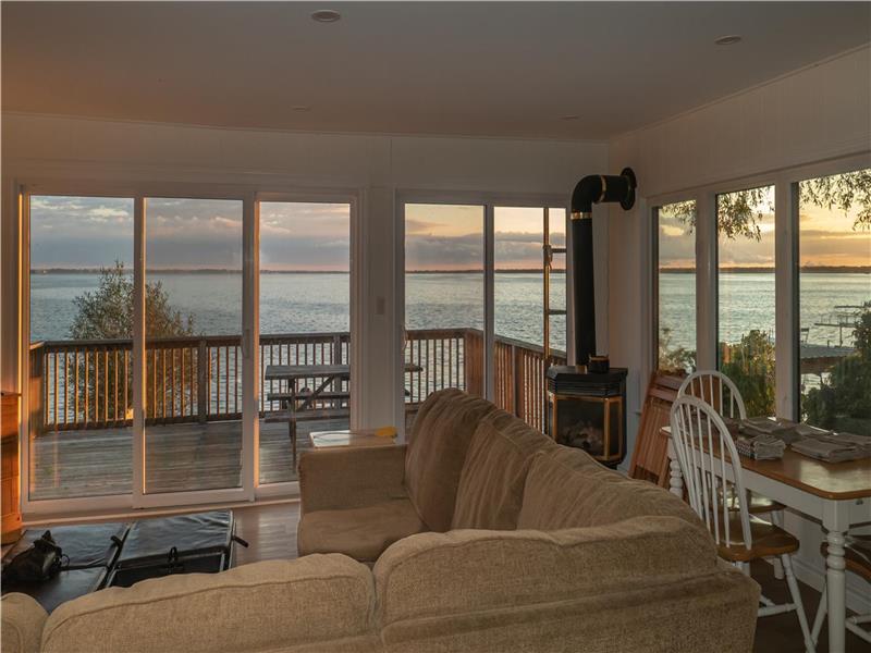 Waterfront property in Erieau on Erieau Cottage Rental GL32051