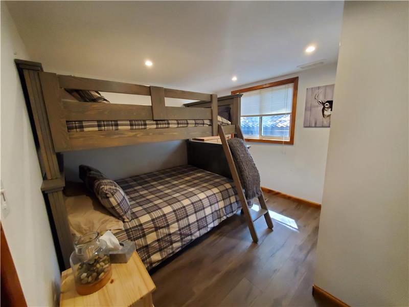 Gatherings River House Hot Tub! Washago Cottage Rental GL32097