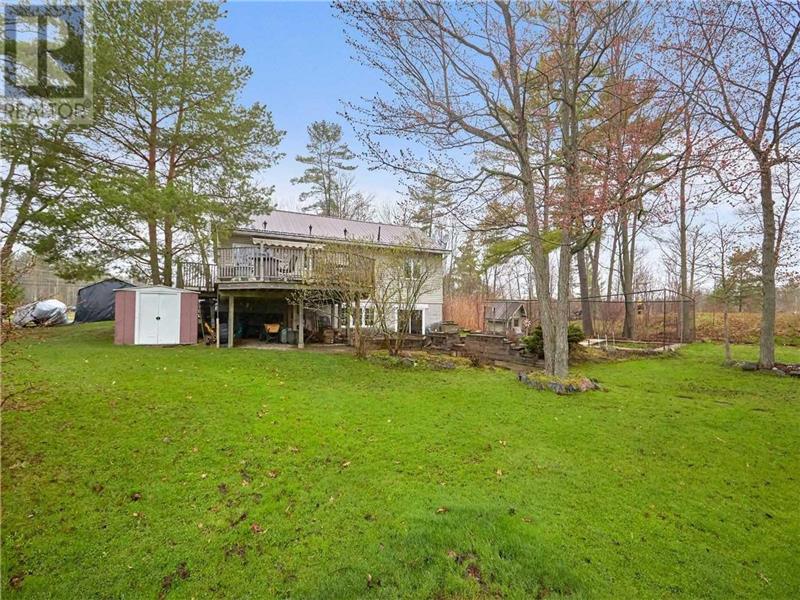 Private Lakefront house with 100 ft Port Severn Cottage Rental PL32157 CottagesInCanada