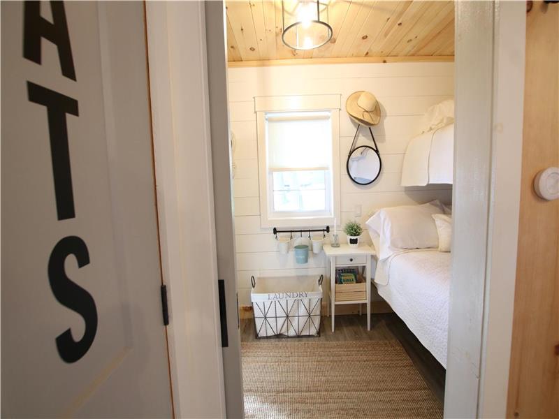 To The Cozy Cabin On Mcdonalds Corners Cottage Rental DI