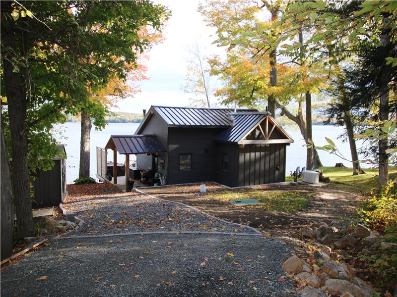 To The Cozy Cabin On Mcdonalds Corners Cottage Rental DI