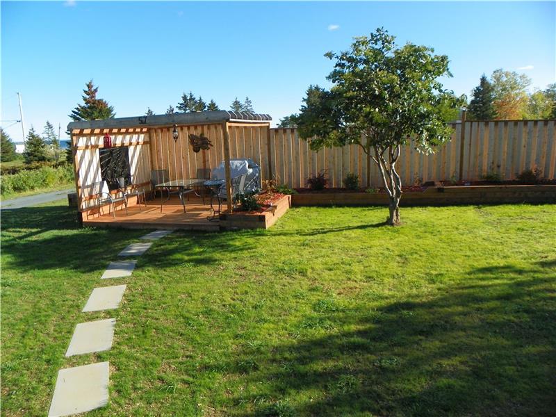 Rocher Retreat Chalet à louer PetitRocher GL32173 CottagesInCanada