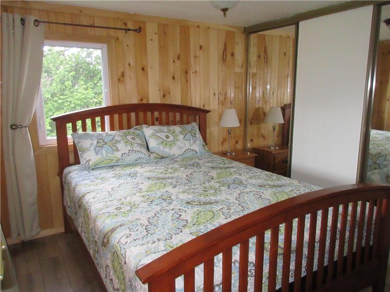 Rocher Retreat PetitRocher Cottage Rental GL32173 CottagesInCanada