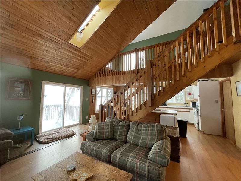 Cook's Cottage, Lakefront, Drive PointeAuBarilStation Cottage Rental DI32174