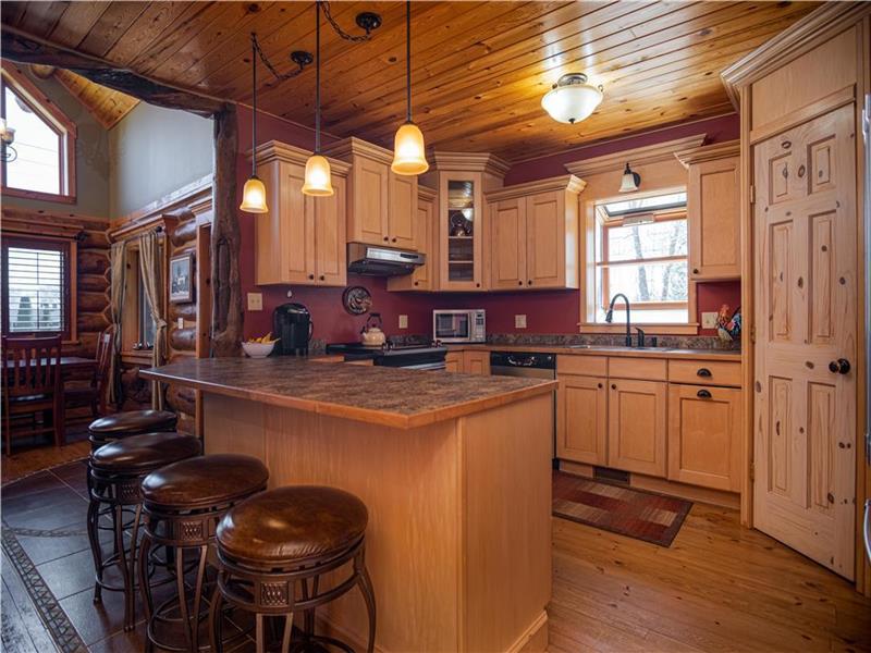 **Now Booking for Winter 2023 and Lac Du Cottage Rental DI32206 CottagesInCanada