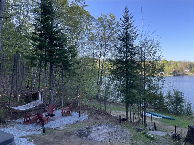 Joy's Chalet Hottub, Lake, & Bowman Cottage Rental DI32261
