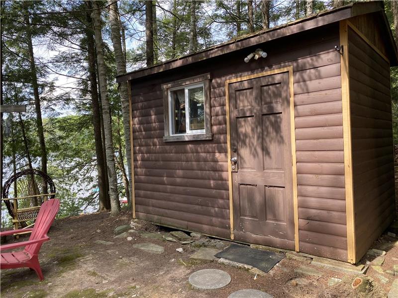 Bancroft area 2.5 hours from Bancroft Cottage Rental GL32294