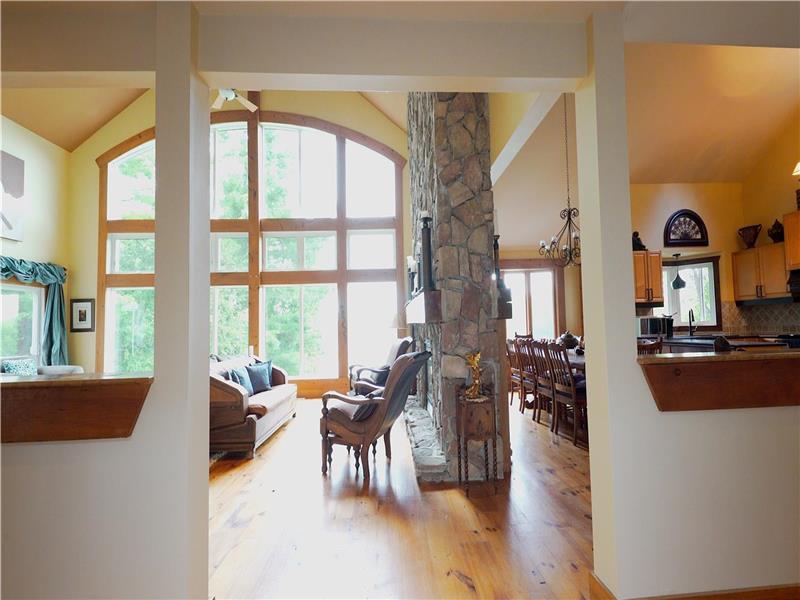 Family Staycation for 14 in Lux Coboconk Cottage Rental DI32324 CottagesInCanada