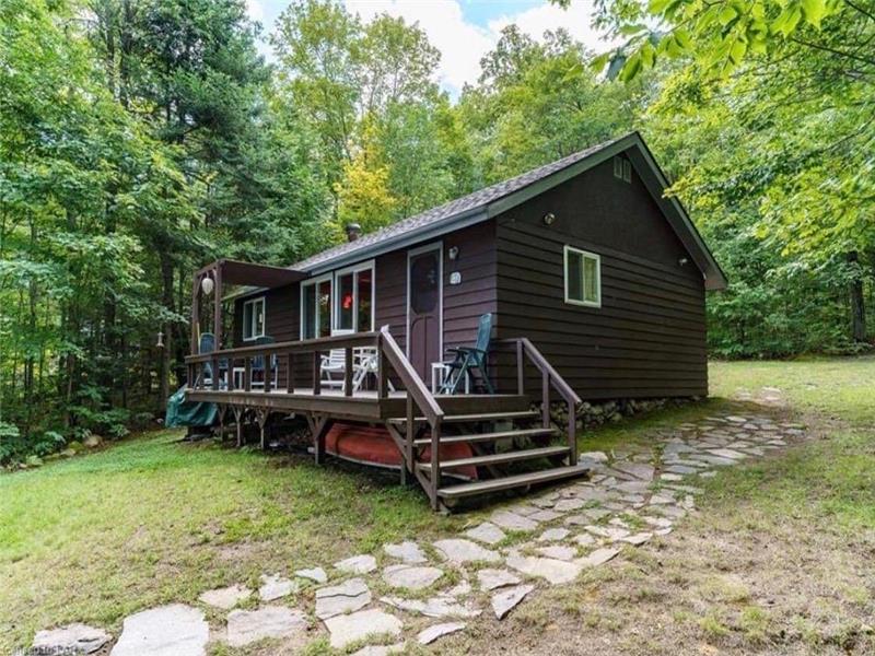 Sunrise Cottage at Pickerel Lake Burks Falls Cottage Rental GL