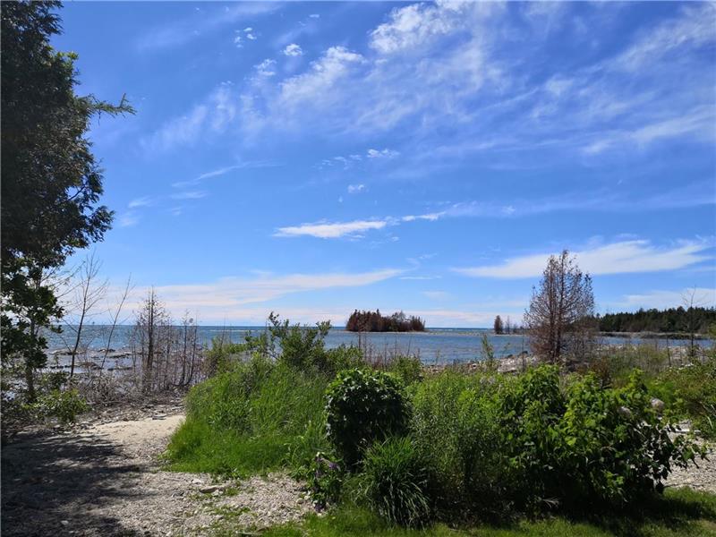 Bruce Lake Huron Cottage Lions Head Cottage Rental GL32456 CottagesInCanada