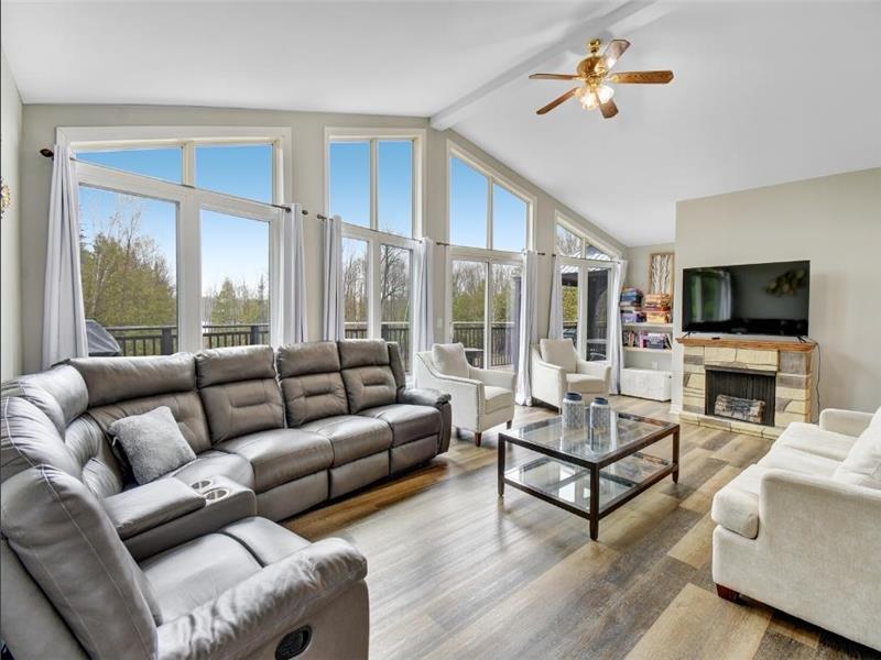 Gilmour Dream Custom Build Gilmour Cottage Rental DI32532