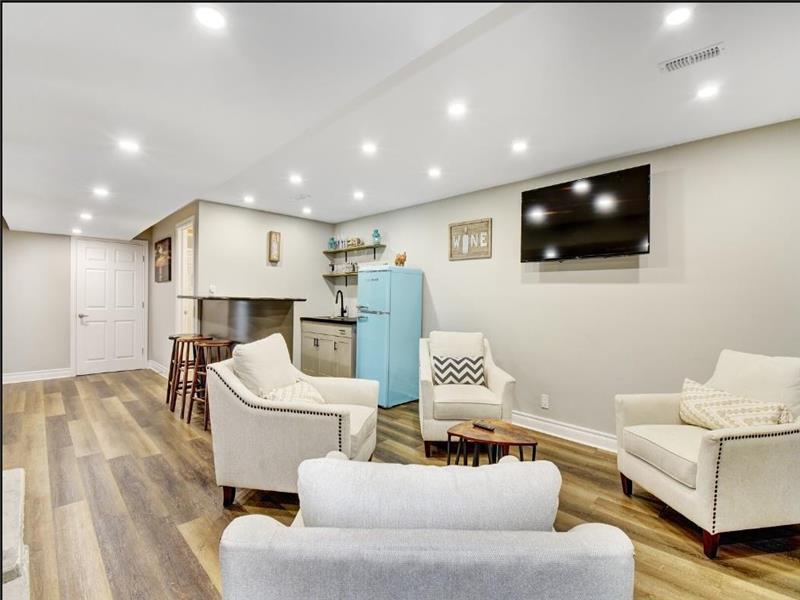 Gilmour Dream Custom Build Gilmour Cottage Rental DI32532