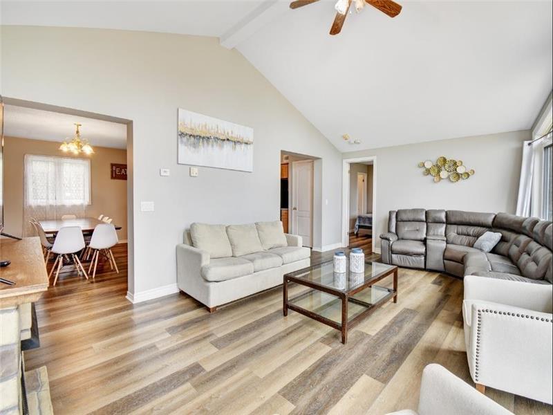 Gilmour Dream Custom Build Gilmour Cottage Rental DI32532