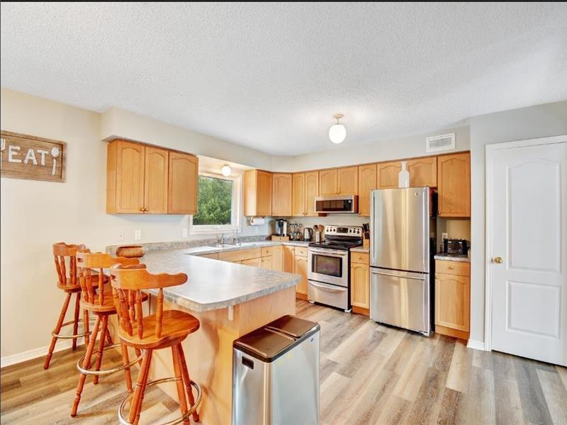 Gilmour Dream Custom Build Gilmour Cottage Rental DI32532