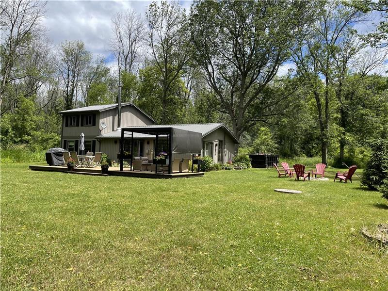 NOW BOOKING! Prince Edward County Picton Cottage Rental GL32582