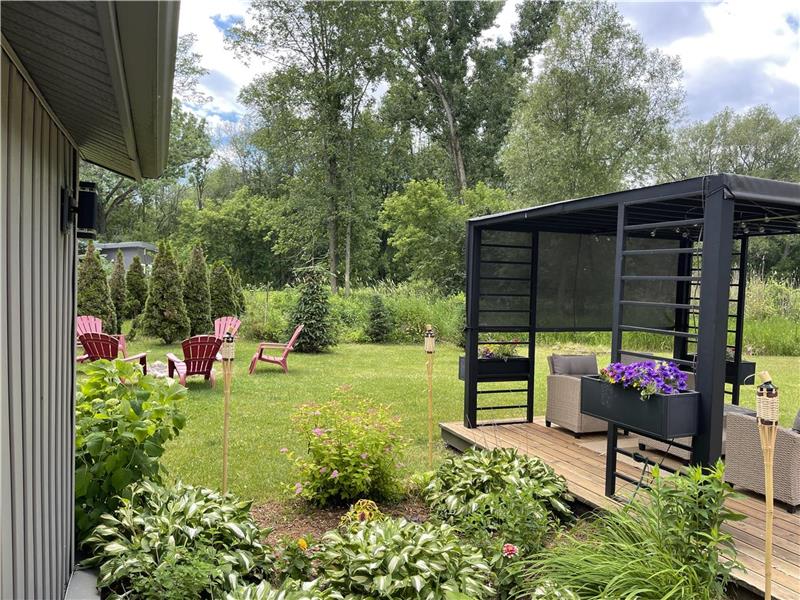 NOW BOOKING! Prince Edward County Picton Cottage Rental GL32582