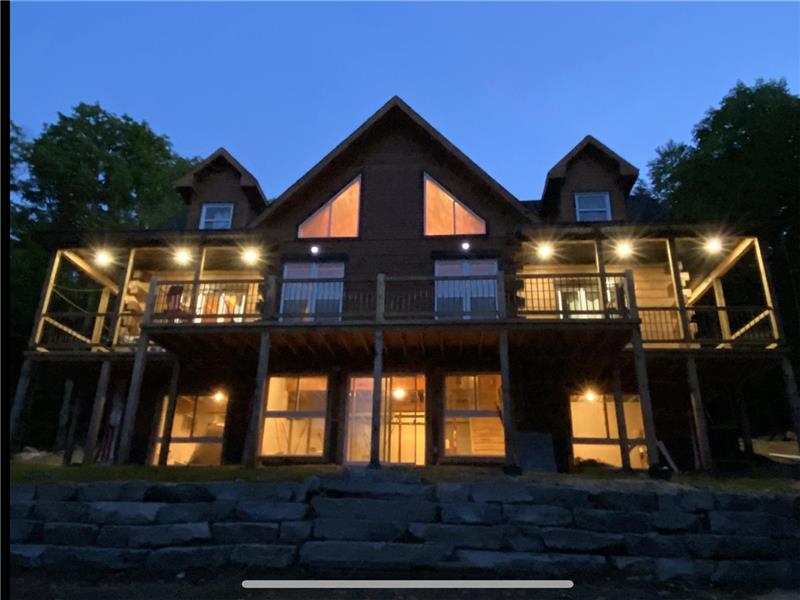 KABAYAN COTTAGE Burks Falls Cottage Rental GL32594 CottagesInCanada