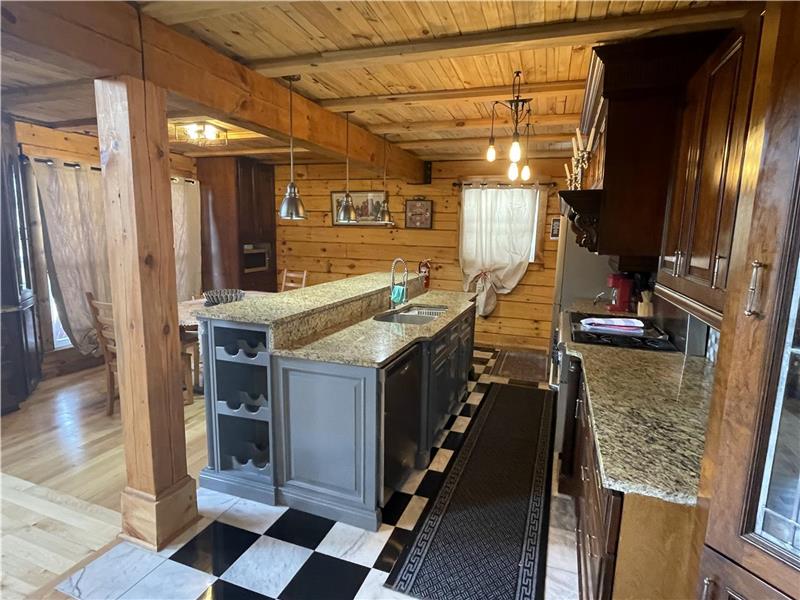 KABAYAN COTTAGE Burks Falls Cottage Rental GL32594 CottagesInCanada