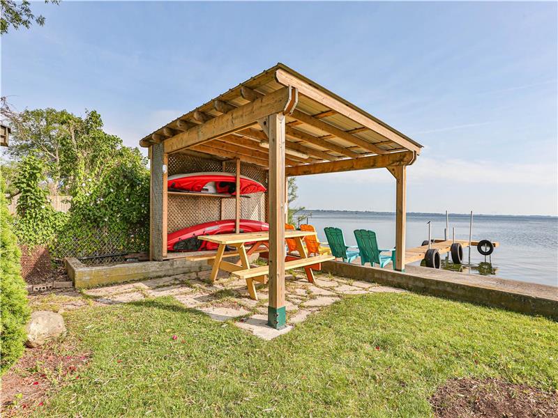 New Listing Bayside Lake House in Erieau Cottage Rental GL32597