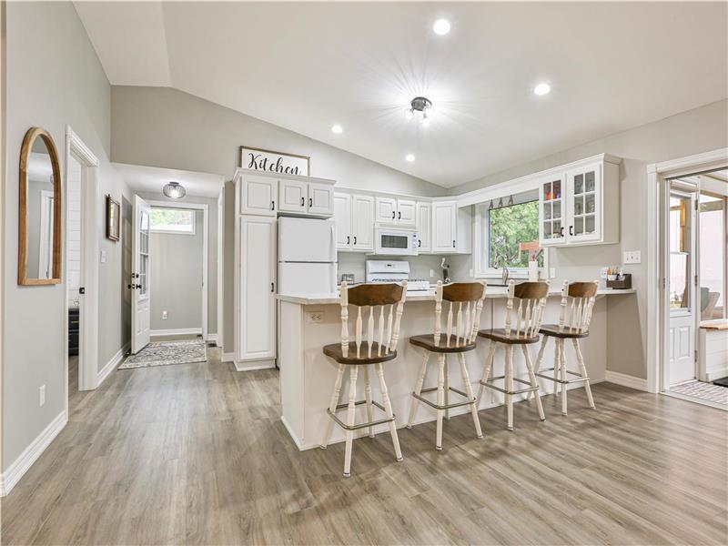 New Listing Bayside Lake House in Erieau Cottage Rental GL32597