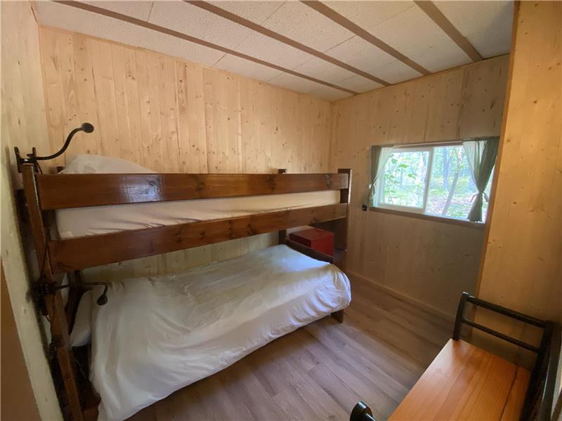 Go Home Lake water access cottage Bala Cottage Rental PL32785 CottagesInCanada