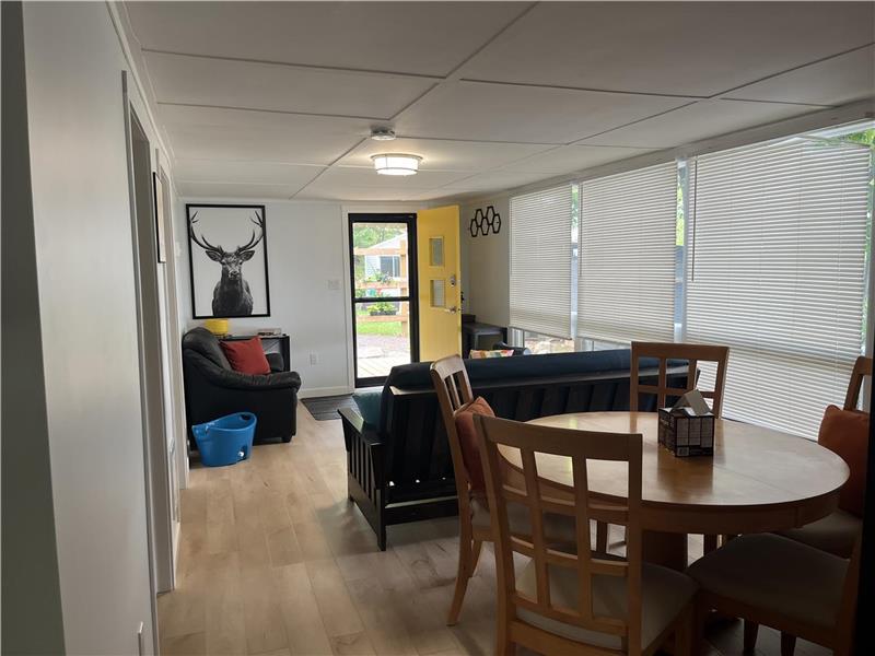 Relax and Unwind, Cozy Lakefront Sydenham Cottage Rental PL32905