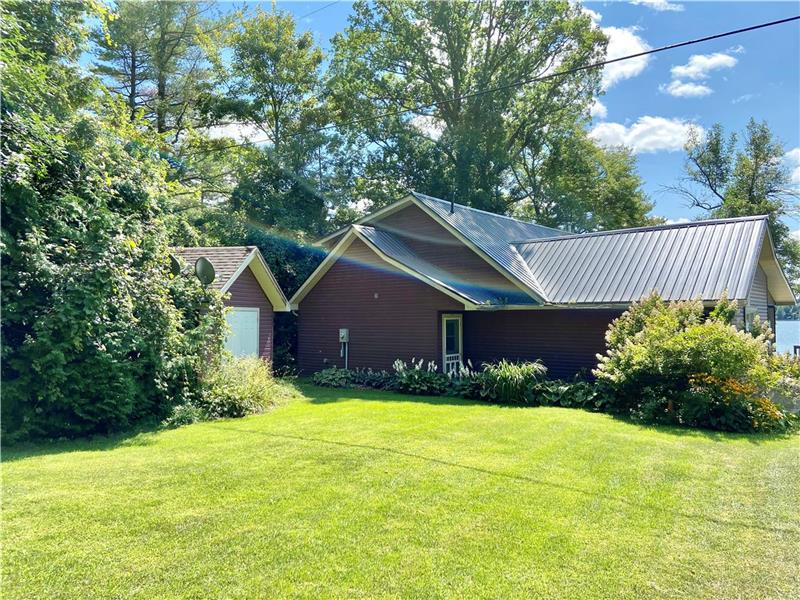 Breathtaking views at Cardinal Seeleys Bay Cottage Rental GL33035