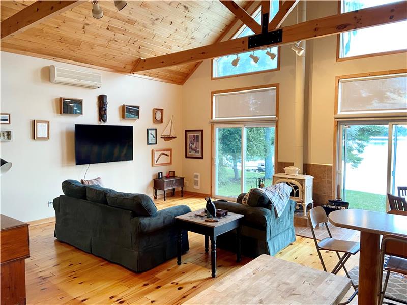 Breathtaking views at Cardinal Seeleys Bay Cottage Rental GL33035