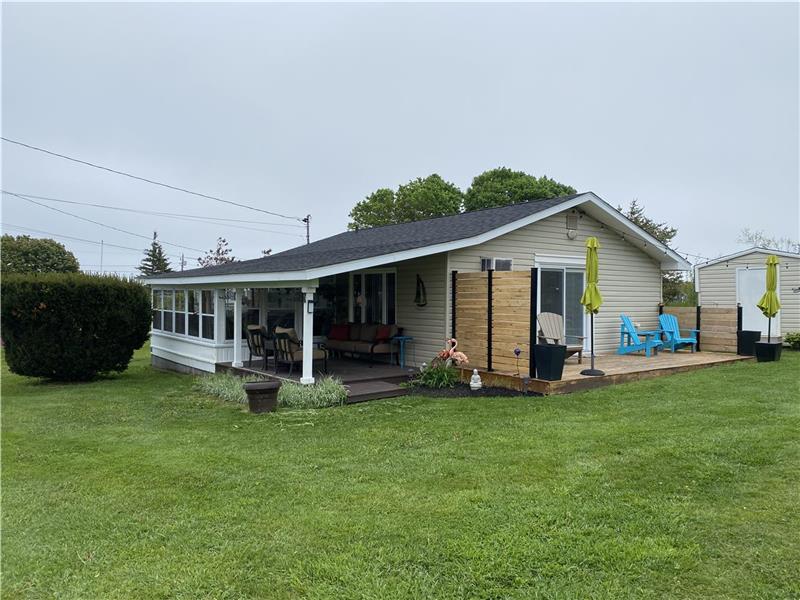 Seabreeze Chalet 3 Bedroom GrandeDigue Cottage Rental GL33098