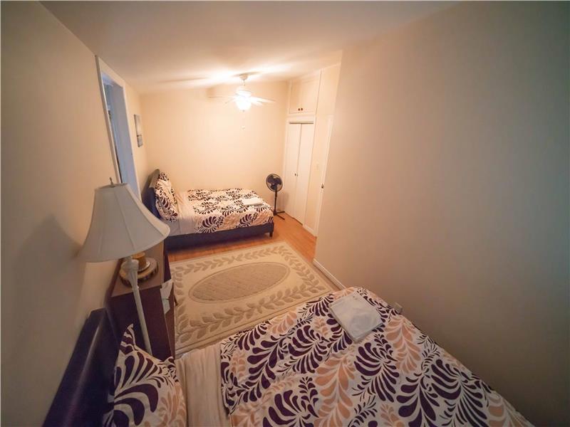 Very Large, Private Lakefront Lavigne Cottage Rental DI33253