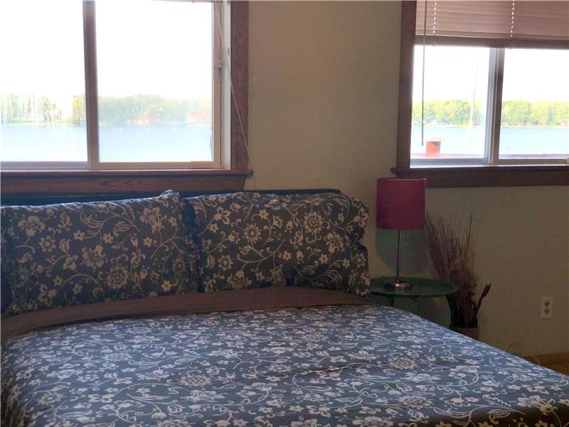 Very Large, Private Lakefront Lavigne Cottage Rental DI33253