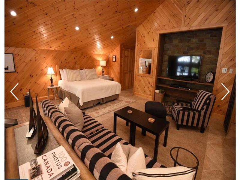 The Lakehouse Executive/Family Callander Cottage Rental DI33274