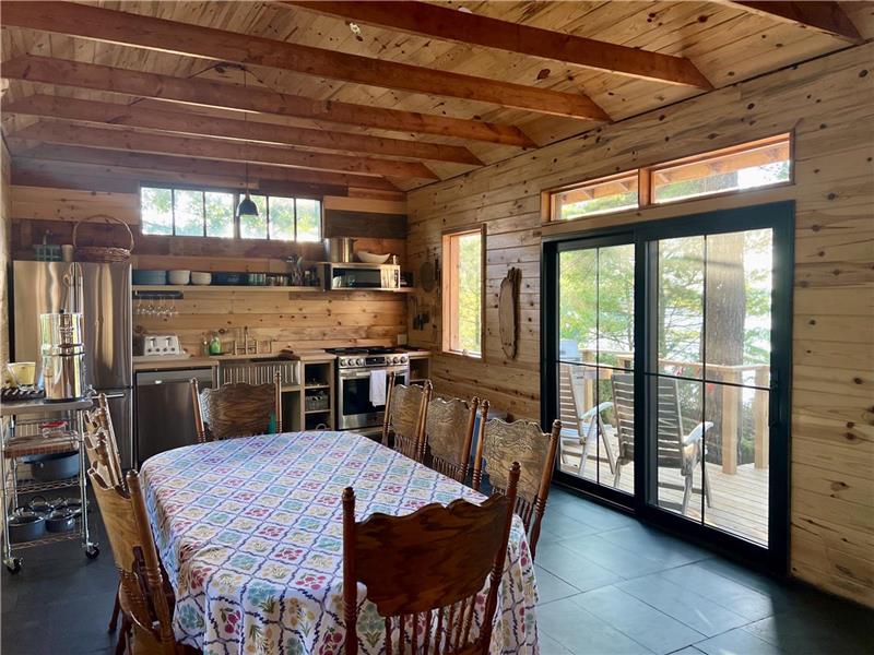 Muskoka Haven Coldwater Cottage Rental GL33564 CottagesInCanada