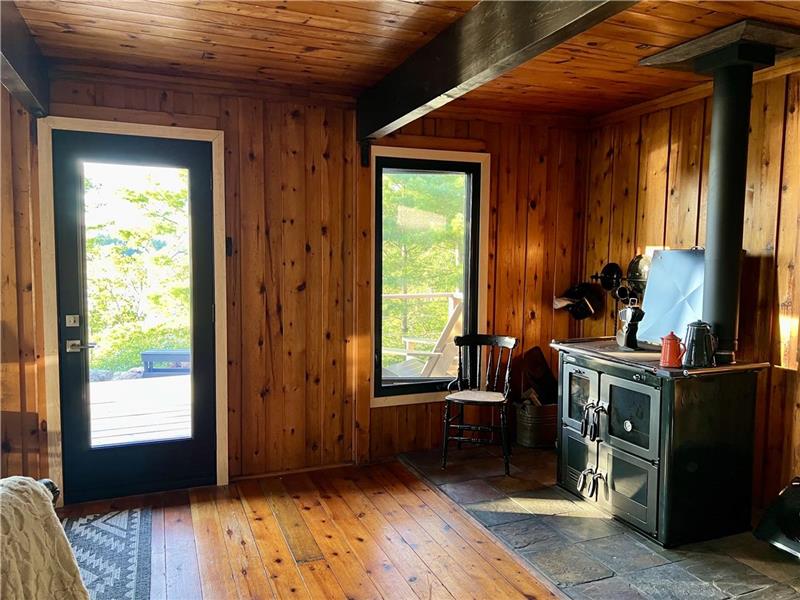 Muskoka Haven Coldwater Cottage Rental GL33564 CottagesInCanada