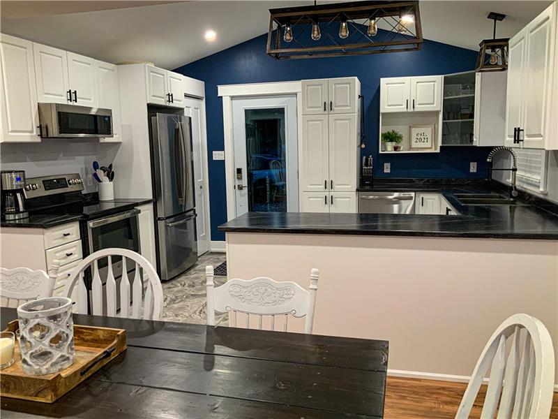 Waterfront Constant Lake House Eganville Cottage Rental GL33617