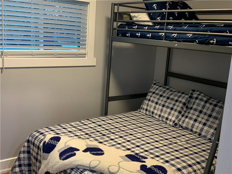 Waterfront Constant Lake House Eganville Cottage Rental GL33617