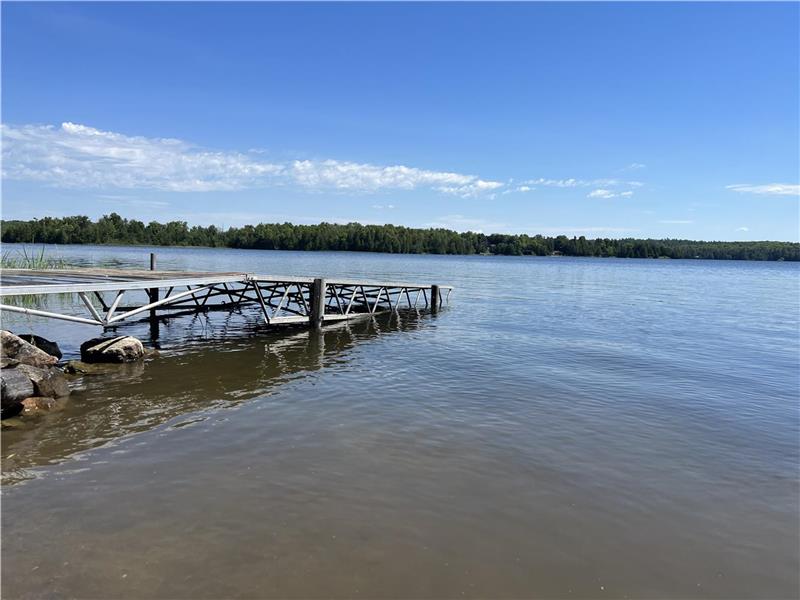 Waterfront Constant Lake House Eganville Cottage Rental GL33617