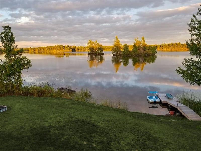 Cole Lake Retreat 3Br Godfrey Cottage Rental PL33682