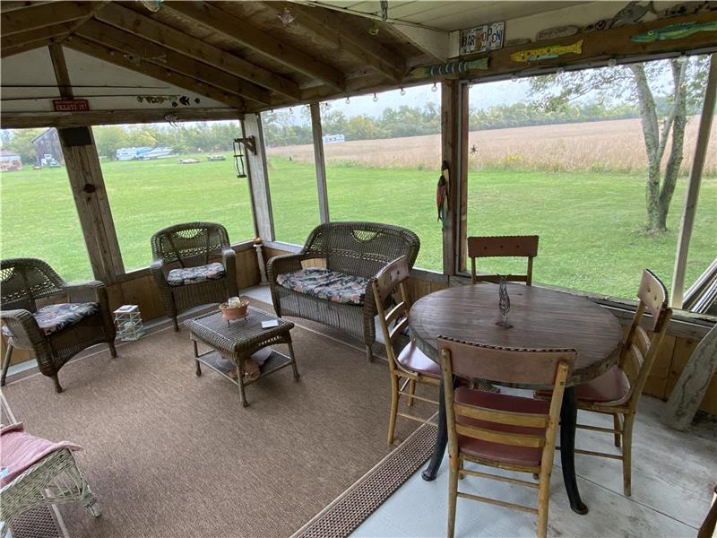 Bongo House Pelee Pelee Island Cottage Rental GL33739