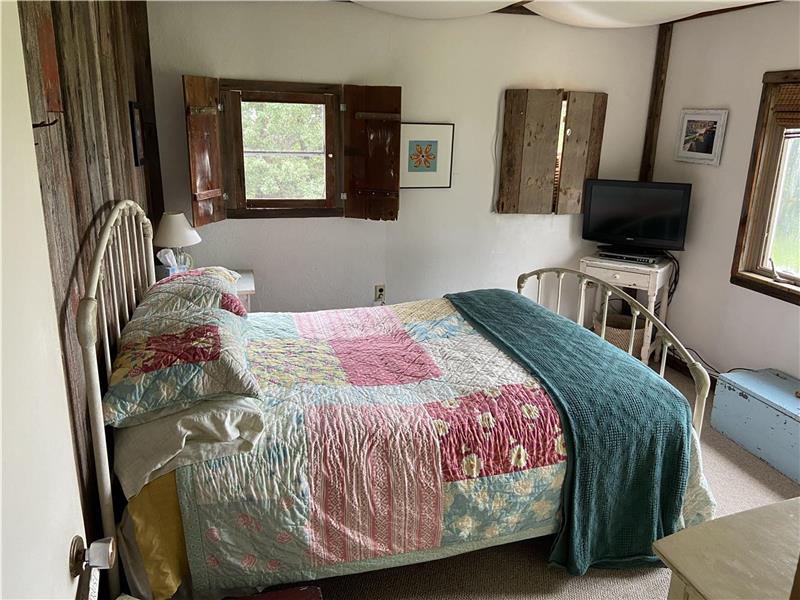 Bongo House Pelee Pelee Island Cottage Rental GL33739